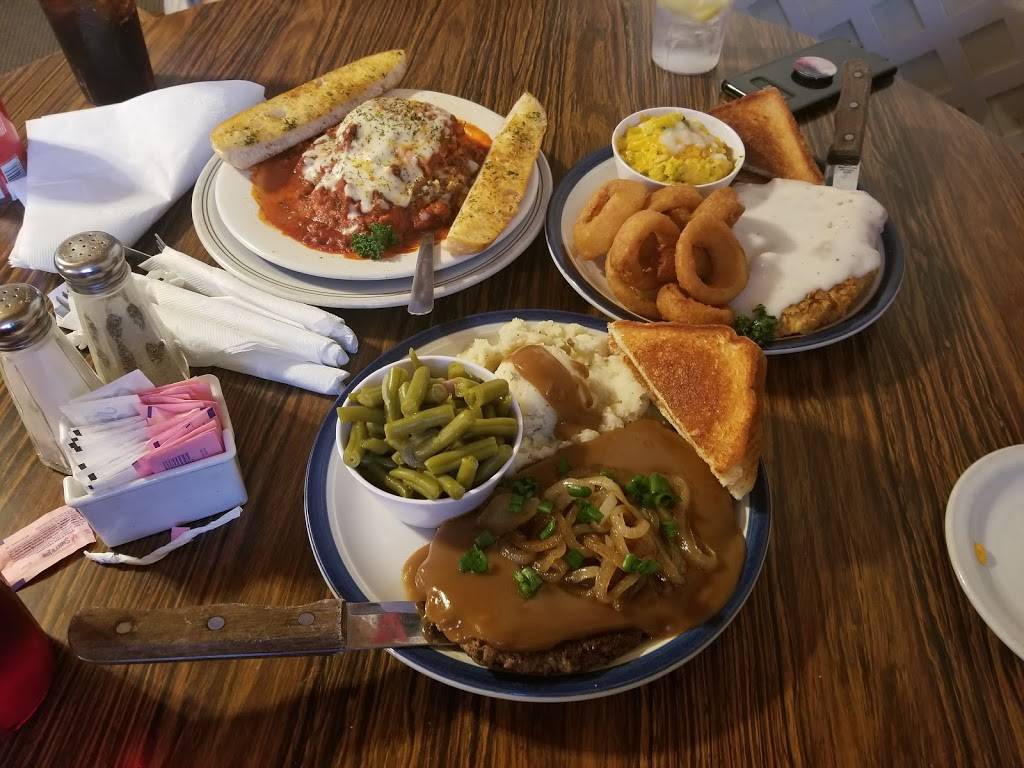 Ferraris Restaurant | restaurant | 1425 N Main St, Taylor, TX 76574, USA | 5123657736 OR +1 512-365-7736