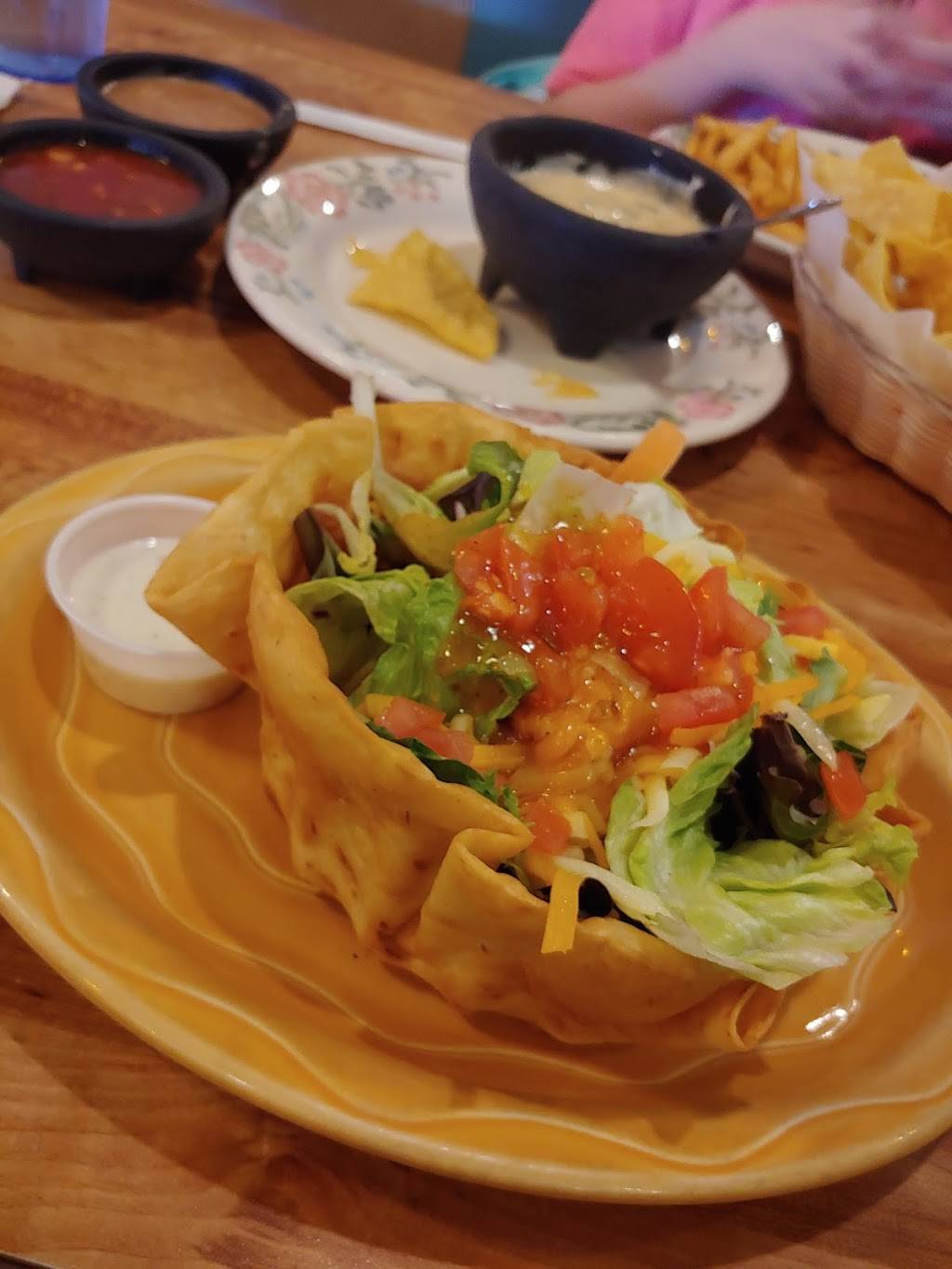 Hacienda Real Southpointe | restaurant | 3130 Pine Lake Rd, Lincoln, NE 68516, USA | 4024230525 OR +1 402-423-0525