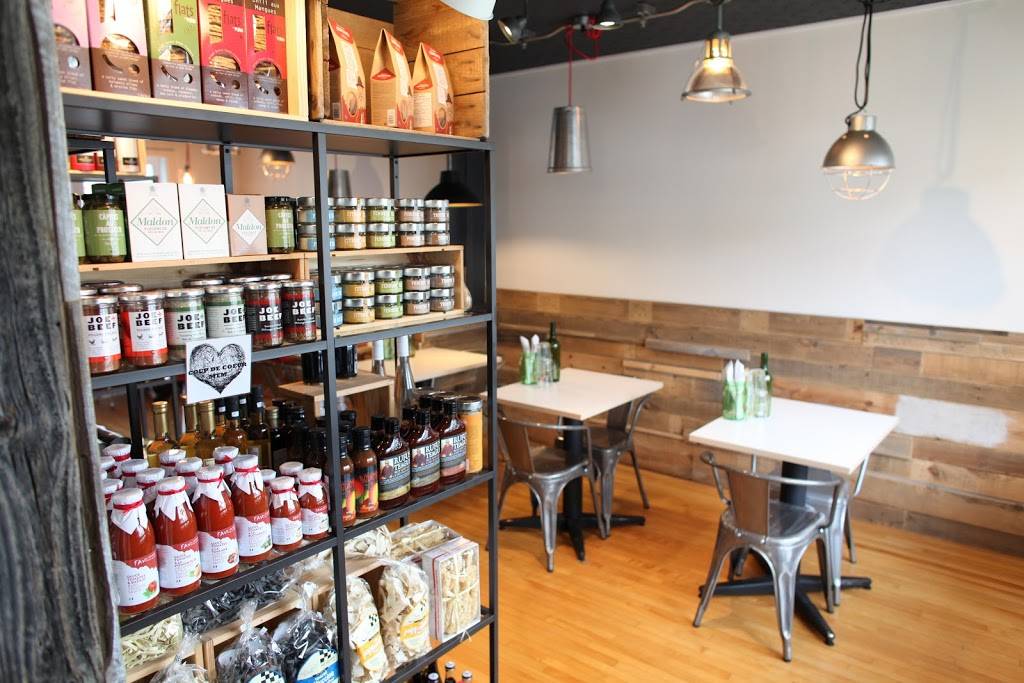 Mange ta main - Garde lautre pour demain Café-Traiteur-Boutique | cafe | 3807 Rue Villeneuve, Lac-Mégantic, QC G6B 2B3, Canada | 8195825136 OR +1 819-582-5136