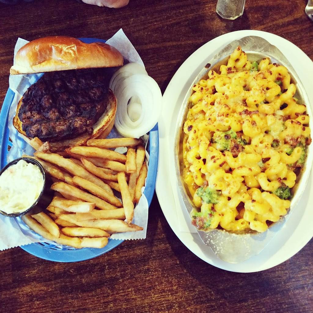 Countryside Saloon | restaurant | 2501 E Ballard Rd, Des Plaines, IL 60016, USA | 8478275577 OR +1 847-827-5577