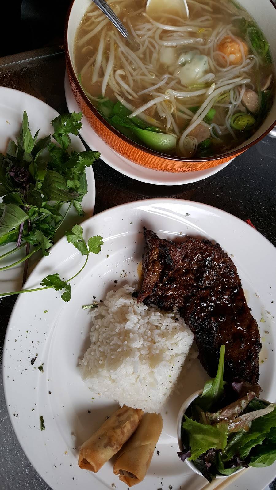 Wok and Roll Asian Kitchen | restaurant | 9460, 19885 CA-88, Pine Grove, CA 95665, USA | 2092964800 OR +1 209-296-4800