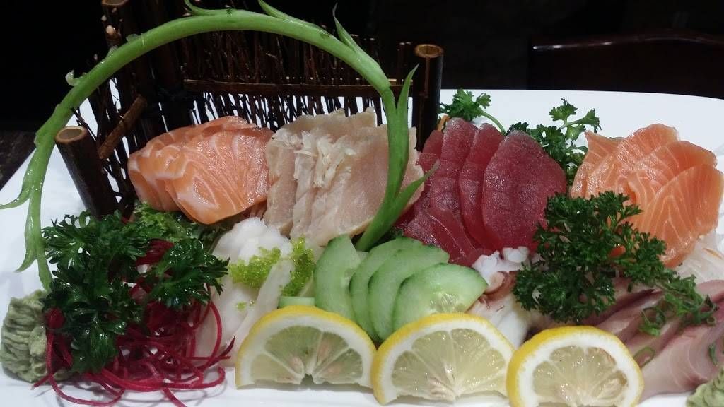 Miso Sushi and Tapas | restaurant | 221 Lakeshore Rd E, Oakville, ON L6J 1H7, Canada | 9058421196 OR +1 905-842-1196