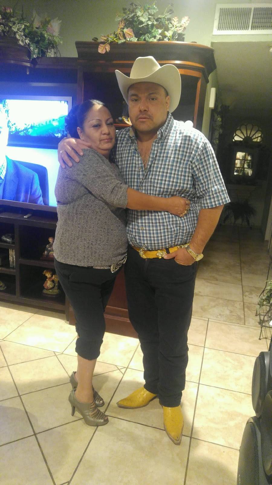 Taqueria Tepehuaje | restaurant | 4602 S Central Ave, Phoenix, AZ 85041, USA | 6232064691 OR +1 623-206-4691