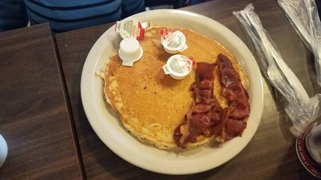 Skips Grill | restaurant | 614 David Crockett Hwy, Winchester, TN 37398, USA | 9319670925 OR +1 931-967-0925