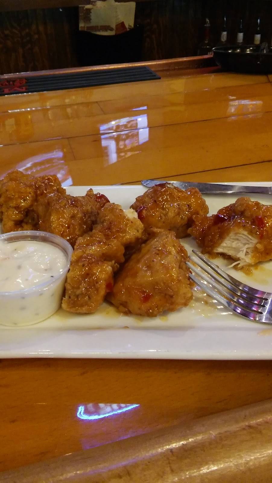 Sidelines Sports Pub | restaurant | 9283 E US Hwy 36, Avon, IN 46123, USA | 3172730199 OR +1 317-273-0199