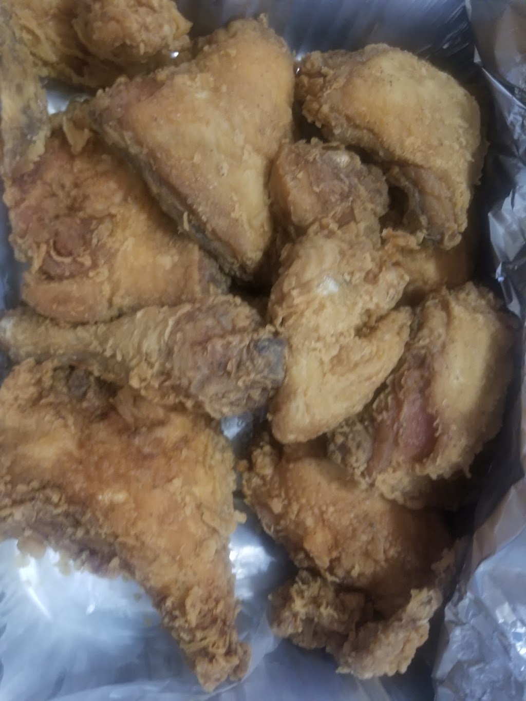 Harolds Chicken Shack #36 (Wicker Park) | restaurant | 1361 N Milwaukee Ave, Chicago, IL 60622, USA | 7732522424 OR +1 773-252-2424