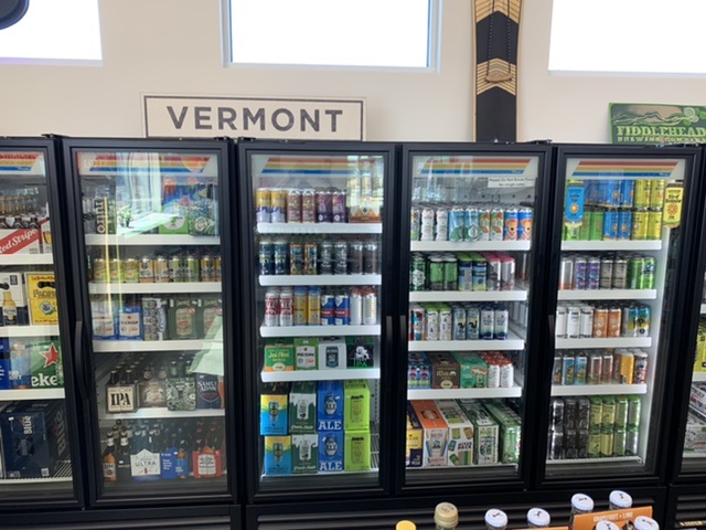 Red Barn Market & Deli | restaurant | 47 Tilley Dr, South Burlington, VT 05403, USA | 8028603990 OR +1 802-860-3990