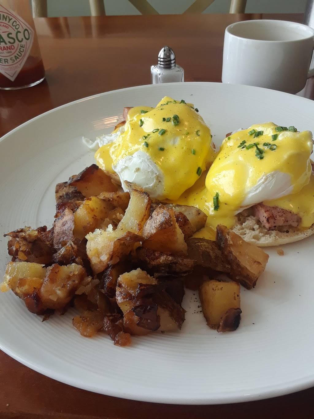 Palette Bistro | restaurant | 321 Bay St, Petoskey, MI 49770, USA | 2313483321 OR +1 231-348-3321