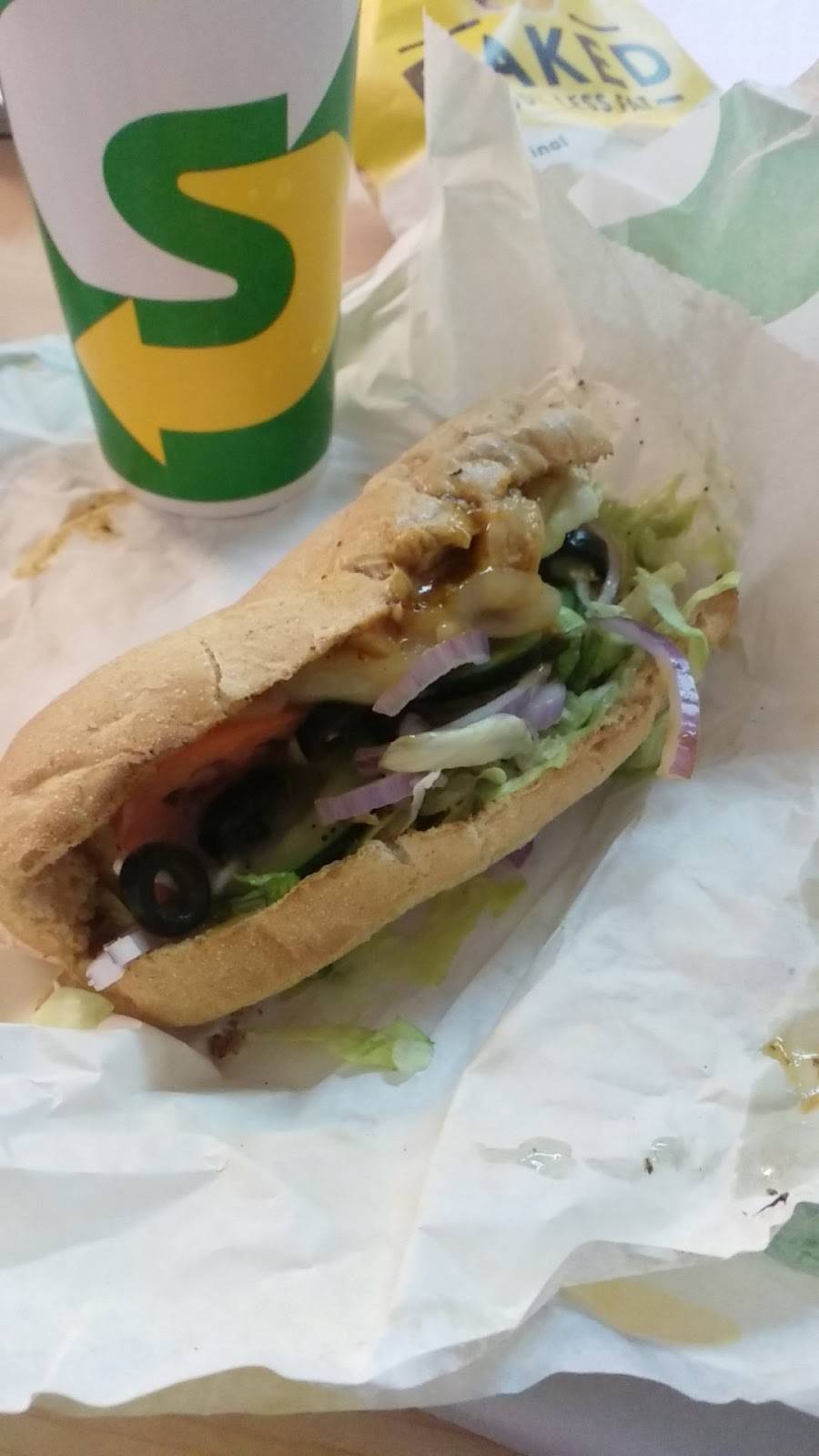 Subway Restaurants | restaurant | 2910 E Berry St, Fort Worth, TX 76105, USA | 8172383733 OR +1 817-238-3733