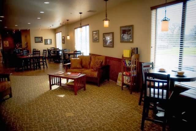 Crossroads Coffee Cafe | cafe | 250 Princeton Ave, Gladstone, OR 97027, USA | 5036572999 OR +1 503-657-2999