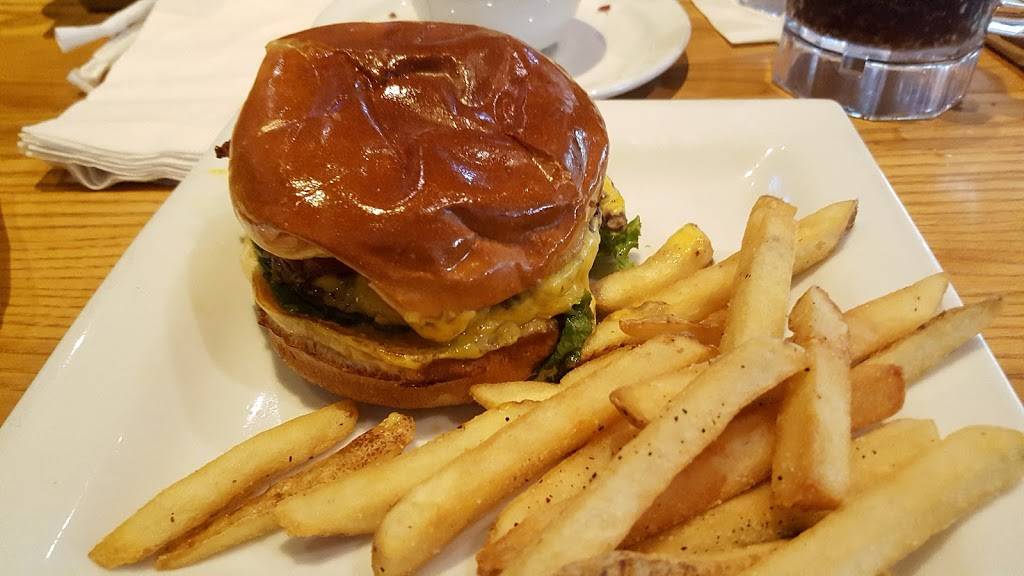 Chilis Grill & Bar | meal takeaway | 3130 Grand Pkwy, Katy, TX 77494, USA | 2815743220 OR +1 281-574-3220