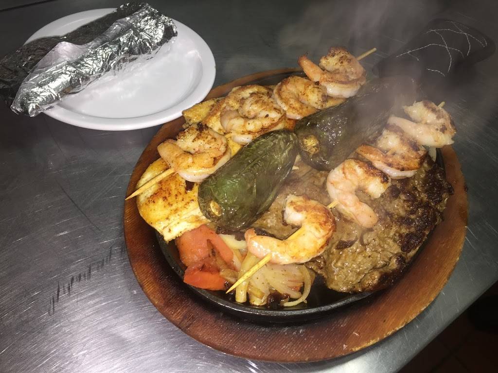 Compas Mexican Grill & Cantina | restaurant | 133 City Smitty Dr, St Marys, GA 31558, USA | 9125761239 OR +1 912-576-1239