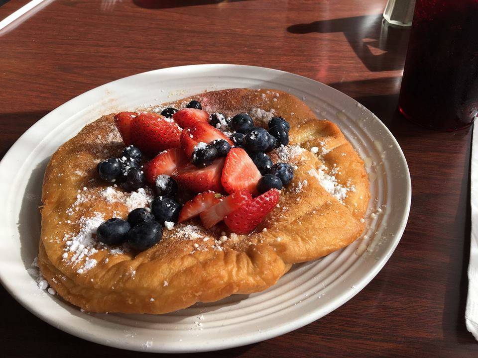 The Firefly Diner | restaurant | 435 US-1, Kittery, ME 03904, USA | 2077521120 OR +1 207-752-1120