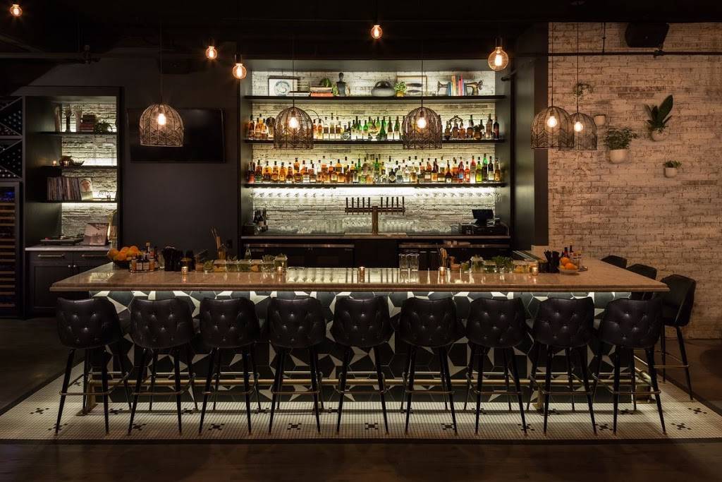 Clever Rabbit | restaurant | 2015 W Division St, Chicago, IL 60622, USA | 7736978711 OR +1 773-697-8711