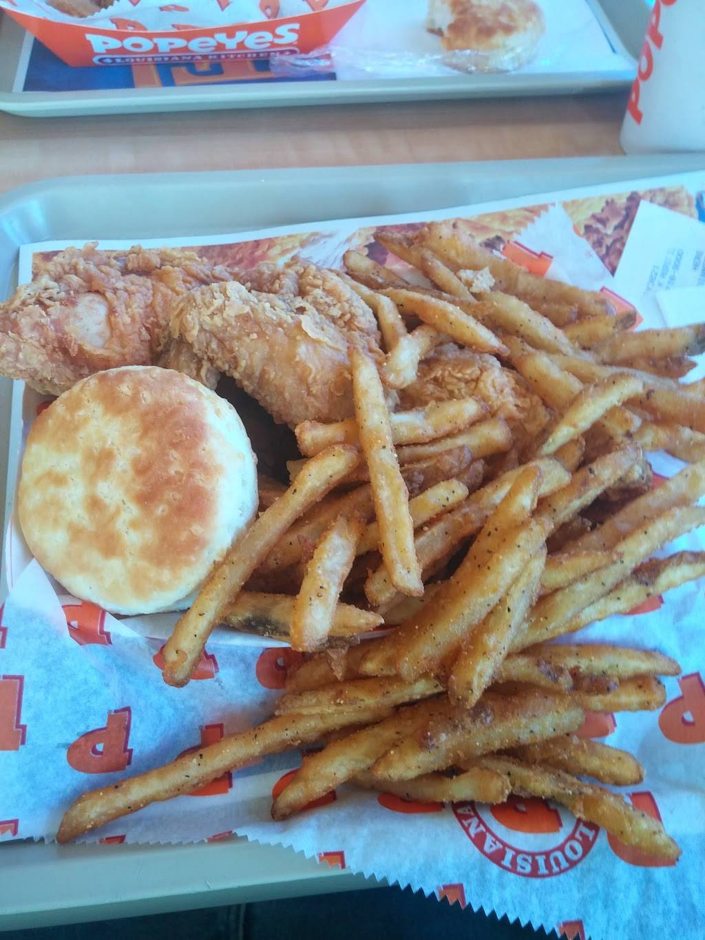 Popeyes Louisiana Kitchen | restaurant | 1790 Algonquin Rd, Mt Prospect, IL 60056, USA | 8477189000 OR +1 847-718-9000