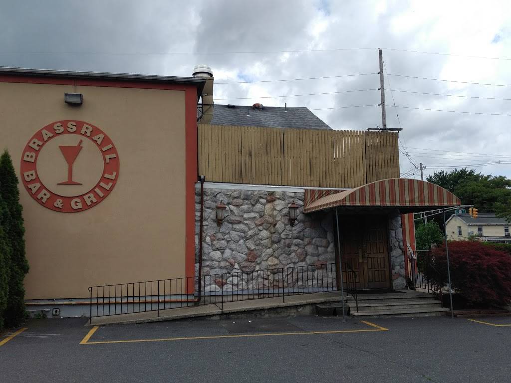 Brass Rail Bar & Grill | restaurant | 89 Freneau Ave, Matawan, NJ 07747, USA | 7322908400 OR +1 732-290-8400