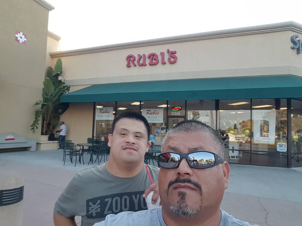 Rubis Frostee Freeze | restaurant | 13546 Whittier Blvd, Whittier, CA 90605, USA | 5626967557 OR +1 562-696-7557