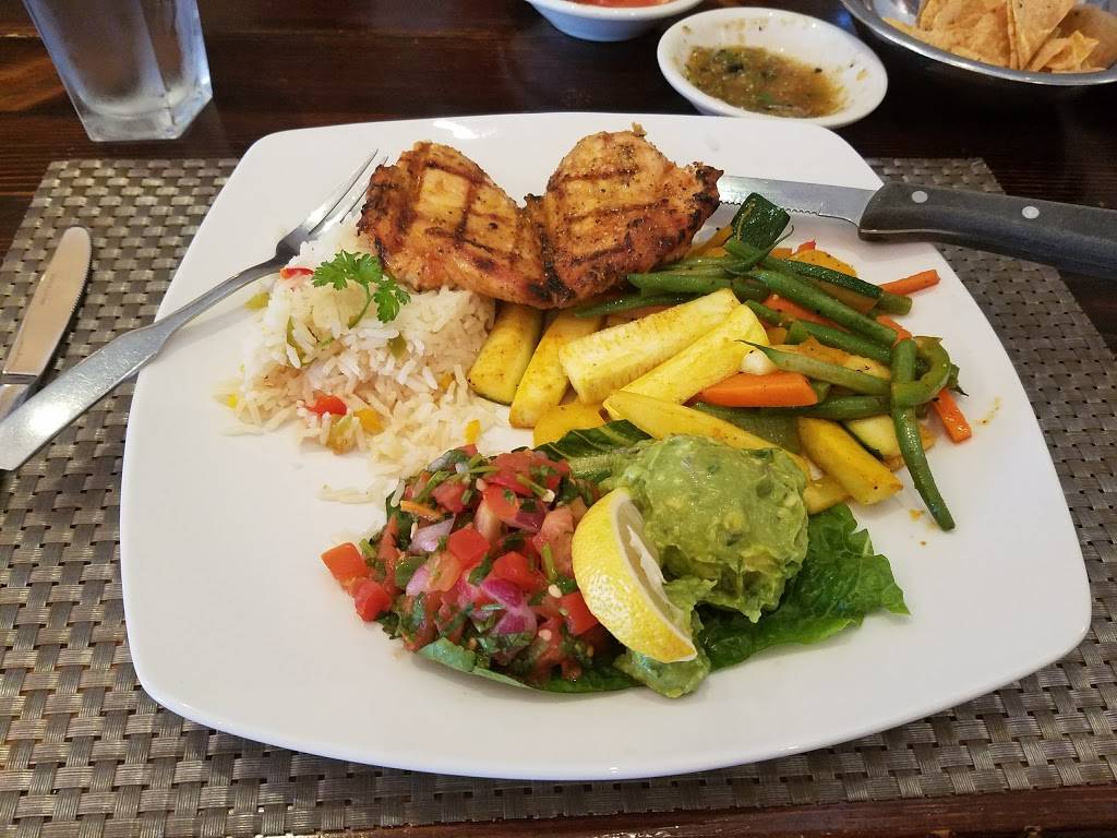 Menas Grill | restaurant | 1851 N Greenville Ave #500, Richardson, TX 75081, USA | 9722356300 OR +1 972-235-6300