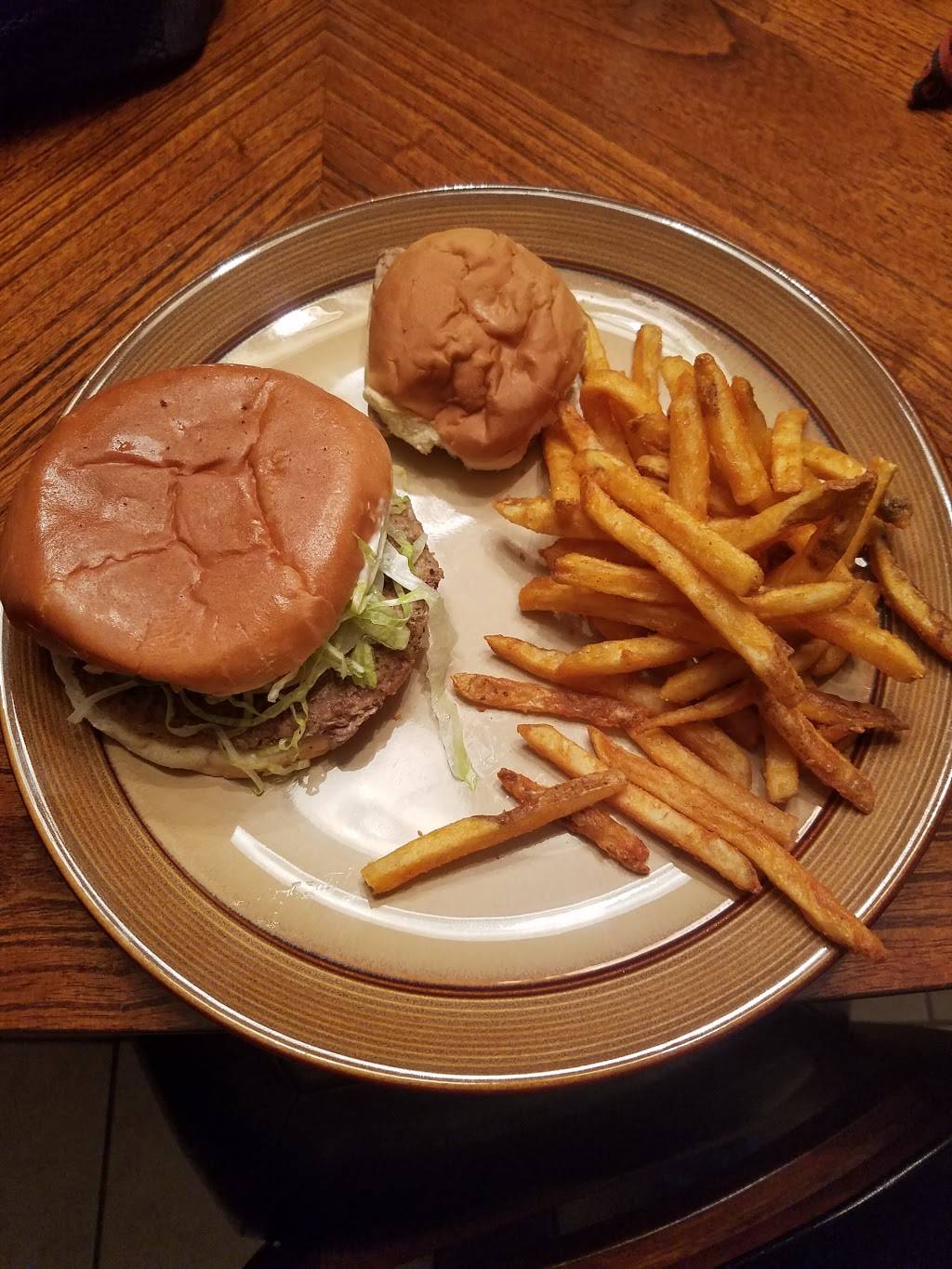 Sammons Hot Dogs | restaurant | 2020 W Elk Ave, Elizabethton, TN 37643, USA | 4235429585 OR +1 423-542-9585