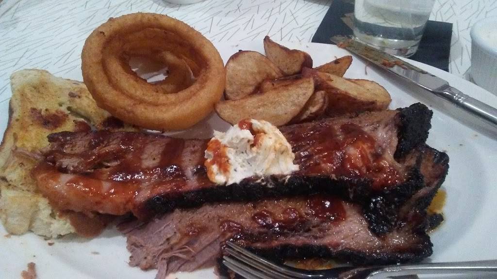 Smoke ‘N Fire | restaurant | 11177 E Michigan Ave, Battle Creek, MI 49014, USA | 8773528777 OR +1 877-352-8777