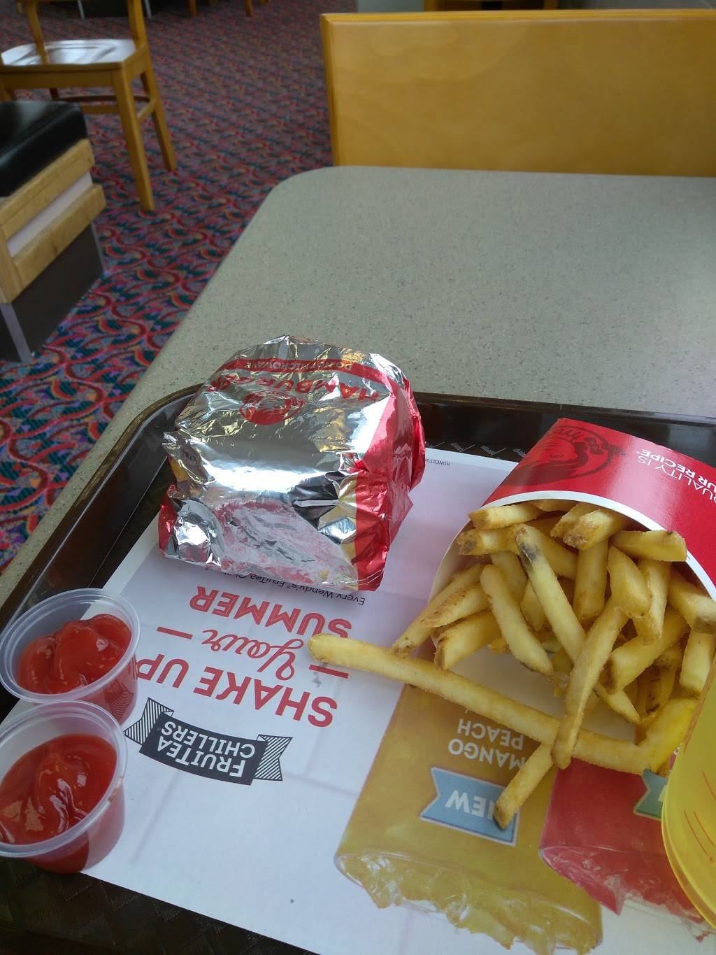 Wendys | restaurant | 101 E Ridge Rd, Griffith, IN 46319, USA | 2192373798 OR +1 219-237-3798