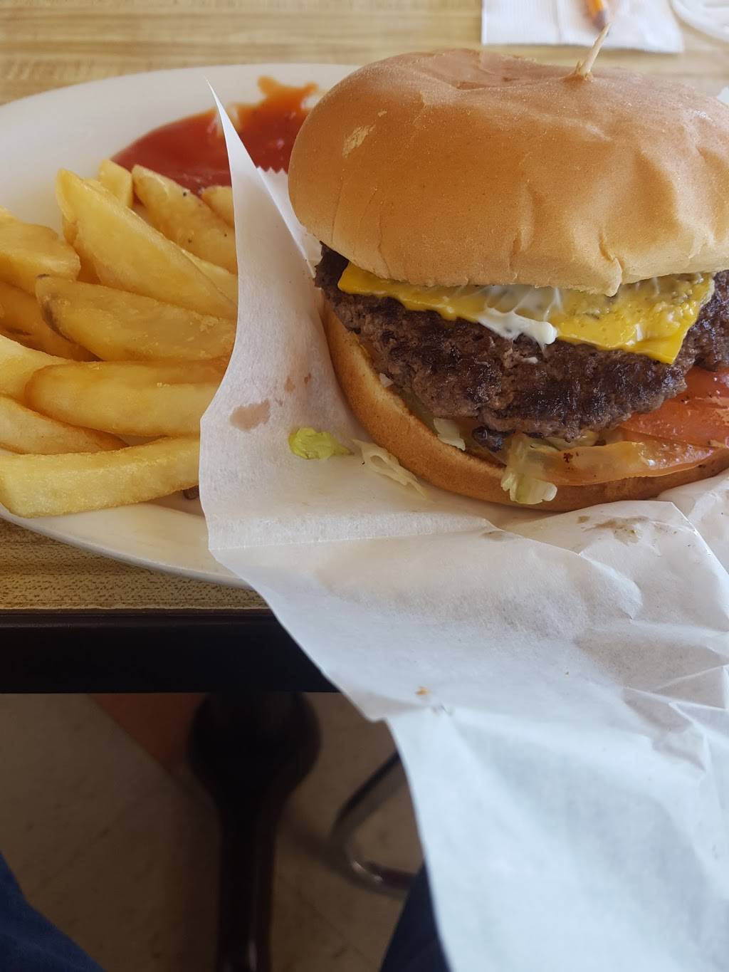 Rogers Malt Shoppe | restaurant | 4410 TX-3, Dickinson, TX 77539, USA | 2815342566 OR +1 281-534-2566