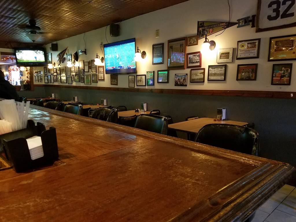 Schicks Cafe Calcutta | restaurant | 50 Mauch Chunk St, Tamaqua, PA 18252, USA | 5706683080 OR +1 570-668-3080