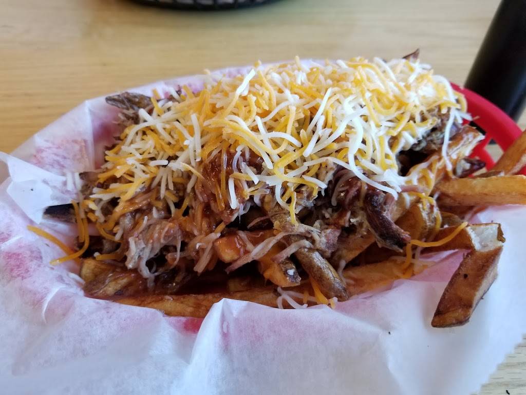 Jones Bones BBQ & Grub | restaurant | 35015 E Royalton Rd, Grafton, OH 44044, USA | 4404202210 OR +1 440-420-2210