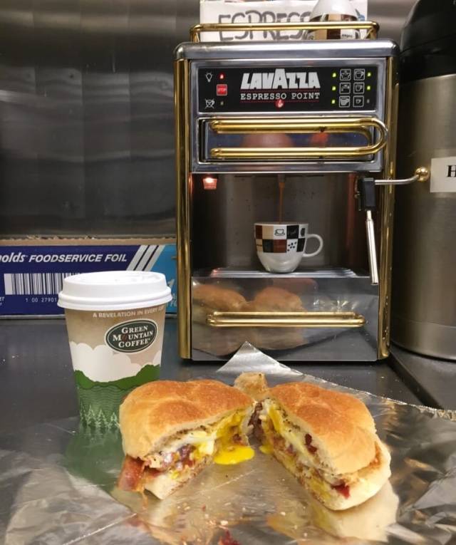 Roccos Italian Sausages | restaurant | 1034, 5010 Northern Blvd, Long Island City, NY 11101, USA | 7182040478 OR +1 718-204-0478