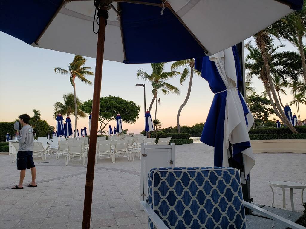 Beach Grill Private Club | restaurant | 35 Ocean Reef Dr, Key Largo, FL 33037, USA | 3053672611 OR +1 305-367-2611