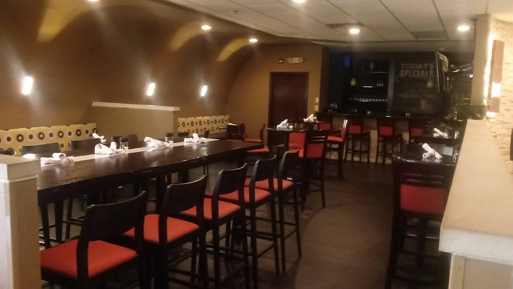 Burger Theory - Holiday Inn Bloomington | restaurant | 1710 N Kinser Pike, Bloomington, IN 47404, USA | 8123343252 OR +1 812-334-3252