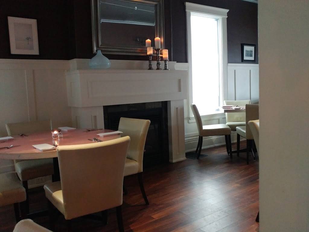 Michael & Marions | restaurant | 89 Bayfield St, Barrie, ON L4M 3A7, Canada | 7057211188 OR +1 705-721-1188