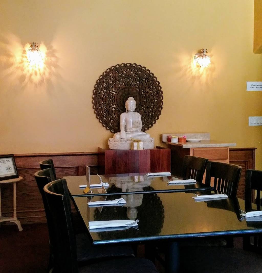 Star of Siam | restaurant | 5704, 2109 E Broadway, Long Beach, CA 90803, USA | 5624391564 OR +1 562-439-1564