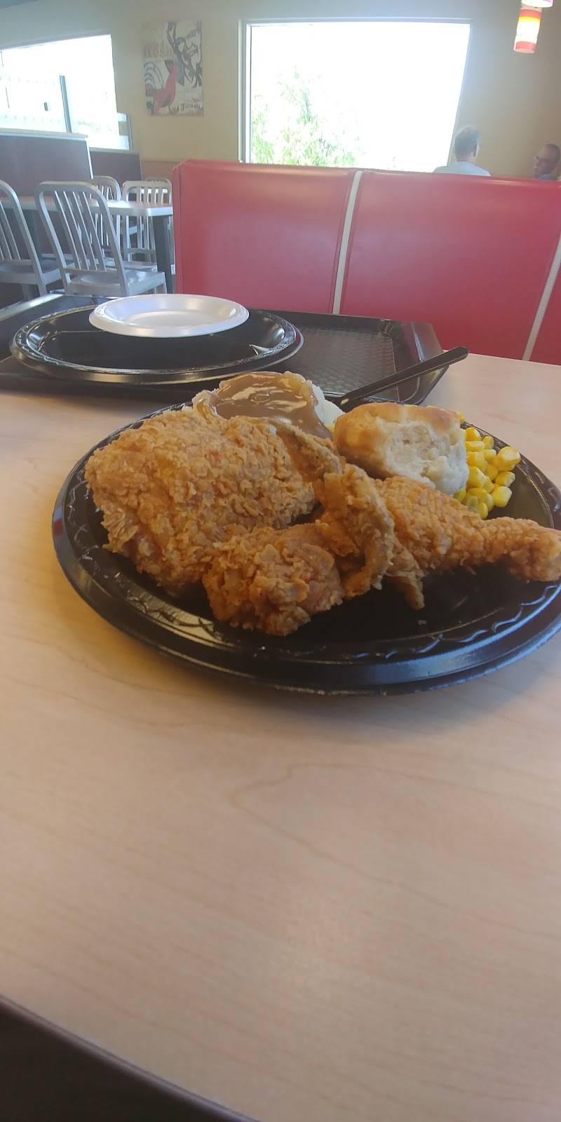 KFC | restaurant | 300 NE Rice Rd, Lees Summit, MO 64086, USA | 8162466160 OR +1 816-246-6160