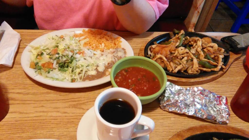Los Ranchitos Mexican Restaurant | restaurant | 4172 S Oakwood Ave, Geneseo, IL 61254, USA | 3099443445 OR +1 309-944-3445