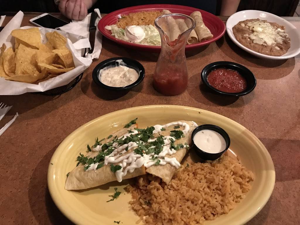 Lunada Mexican Grill & Cantina | restaurant | 3861 Park Mill Run Dr, Hilliard, OH 43026, USA | 6147777996 OR +1 614-777-7996