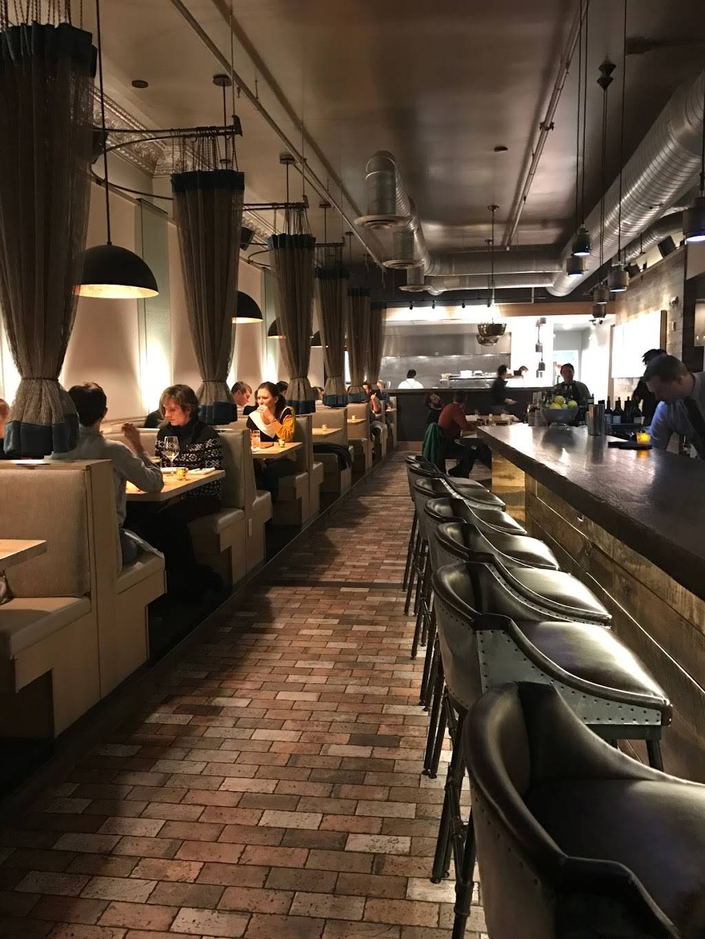 Graft | restaurant | 18 N Carroll St, Madison, WI 53703, USA | 6082298800 OR +1 608-229-8800