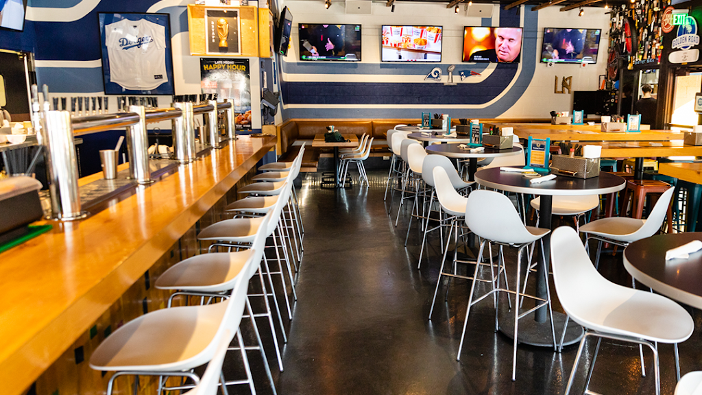 33 Taps Silver Lake | restaurant | 3725 Sunset Blvd, Los Angeles, CA 90026, USA | 3233387777 OR +1 323-338-7777