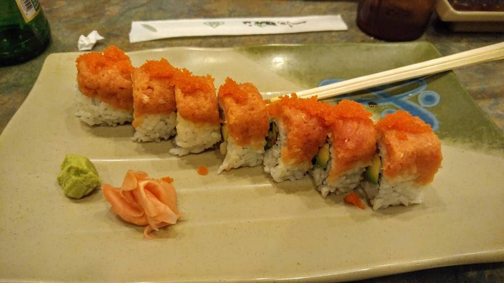 Nomad Grill & Hookah Bar | restaurant | 5208, 137 Spring St, Herndon, VA 20170, USA | 7034640001 OR +1 703-464-0001