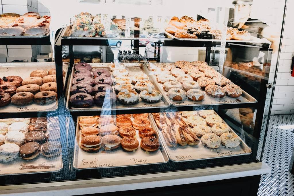 Doughnut Dollies | bakery | 724 Cherokee St NE d, Marietta, GA 30060, USA | 4043655437 OR +1 404-365-5437