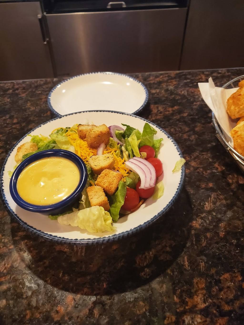 Red Lobster | restaurant | 2080 Sam Rittenberg Blvd, Charleston, SC 29407, USA | 8437637345 OR +1 843-763-7345