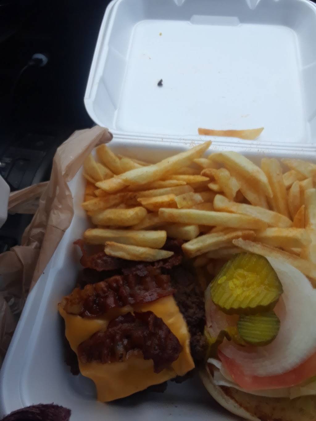 Big Walts Wings & More | restaurant | 2311 E 34th St, Indianapolis, IN 46218, USA | 3179201233 OR +1 317-920-1233