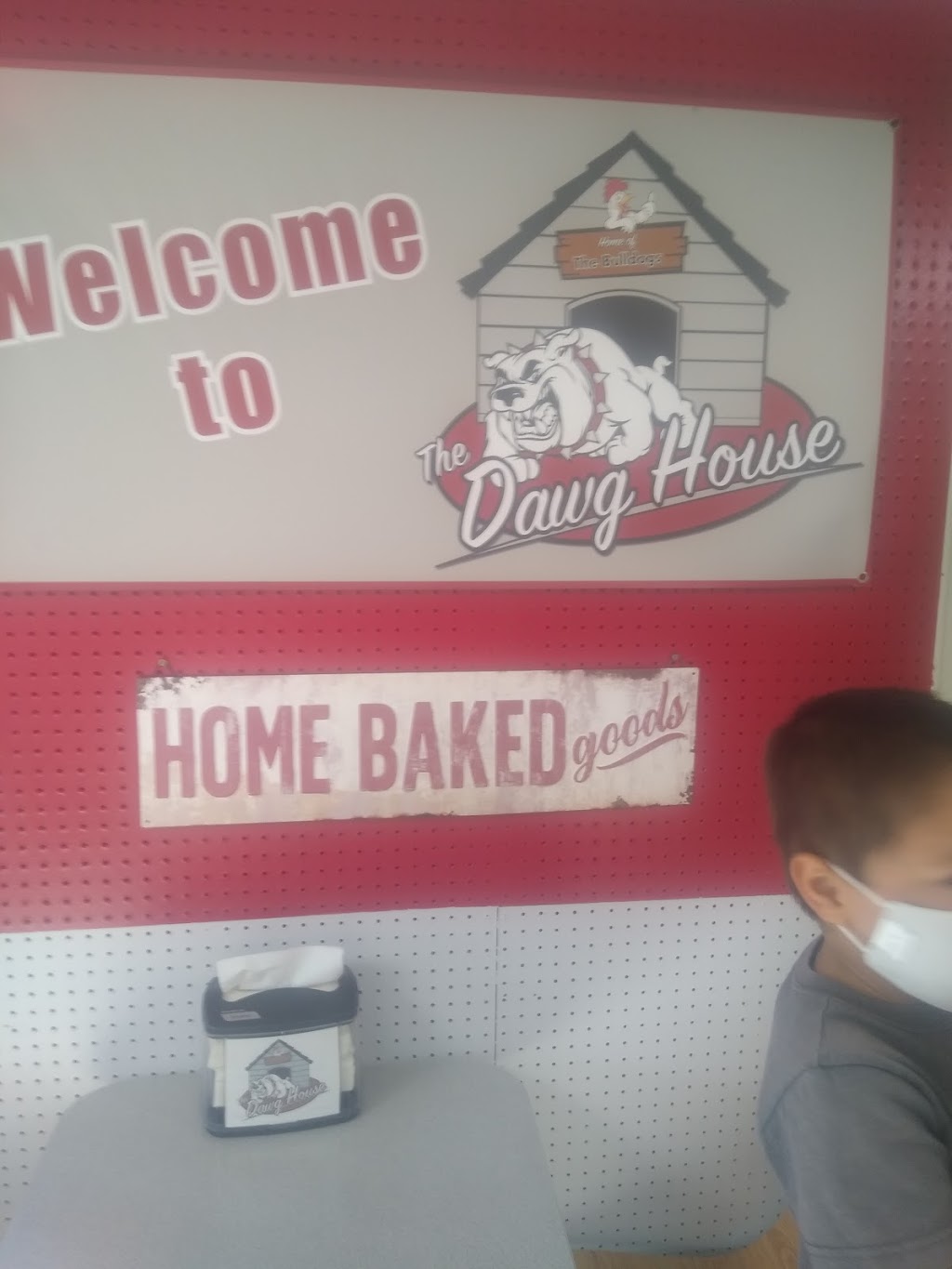 The Dawg House aka Finks | restaurant | 402 E Hwy St, Vicksburg, MI 49097, USA | 2696494117 OR +1 269-649-4117