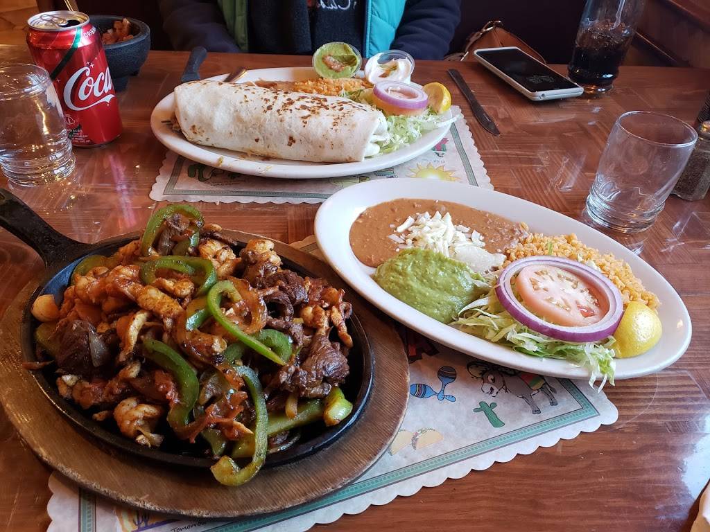 El Senorial | restaurant | 1901 S 31st St, Milwaukee, WI 53215, USA | 4143859506 OR +1 414-385-9506