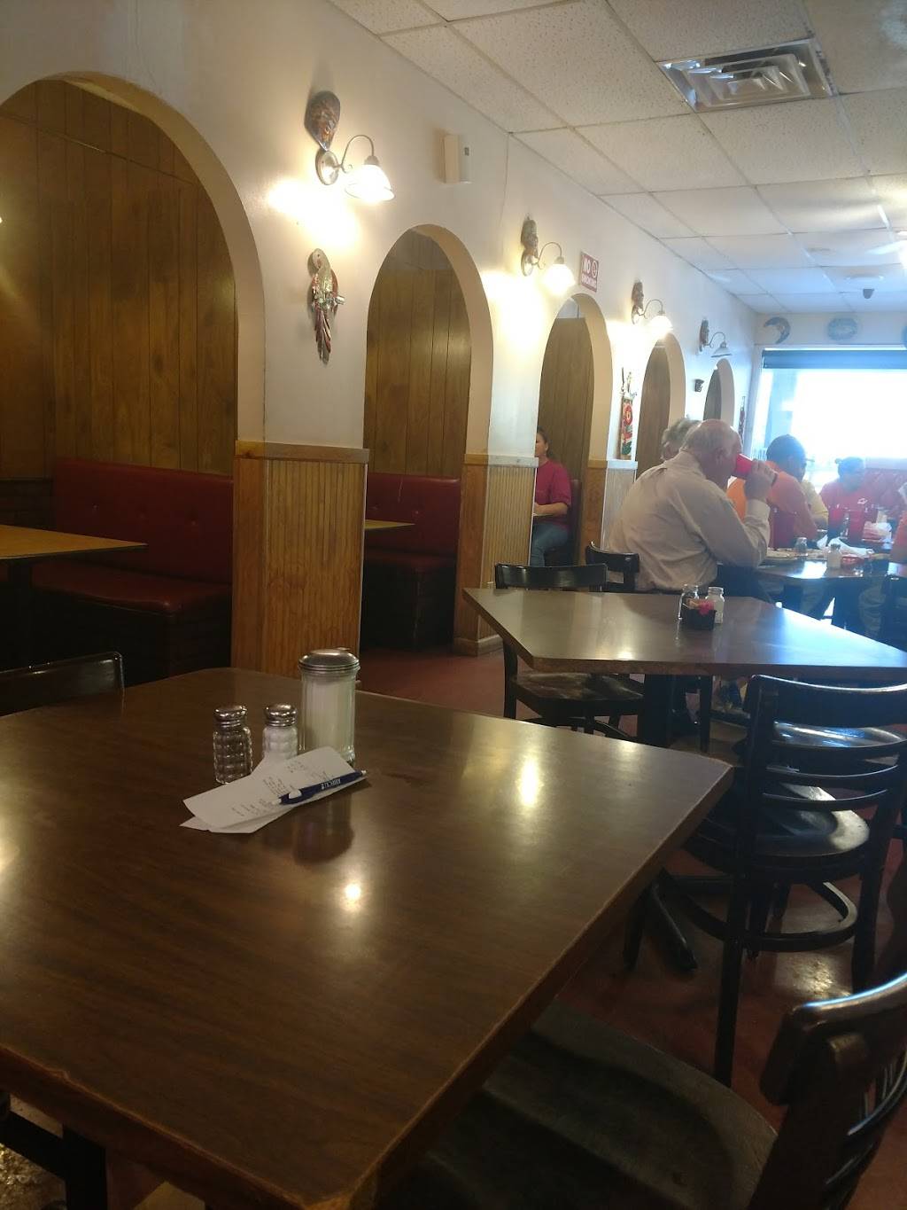 Garcias | restaurant | 403 S L B J Dr, San Marcos, TX 78666, USA | 5123530099 OR +1 512-353-0099