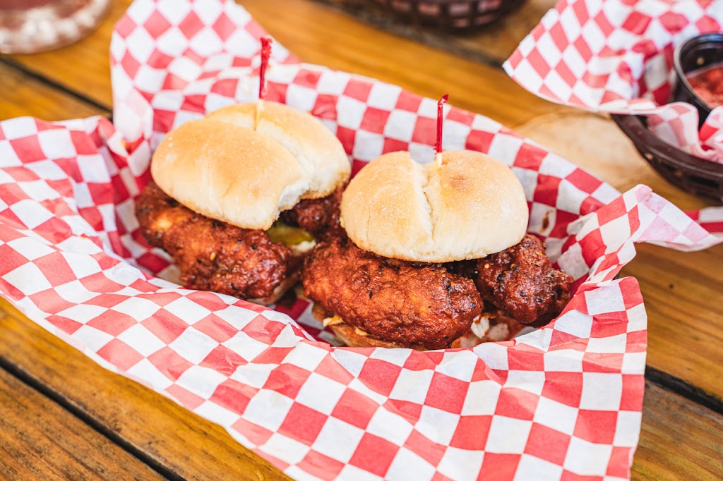 Dog and Duck | restaurant | 2826 US-52, Moncks Corner, SC 29461, USA | 8438095358 OR +1 843-809-5358