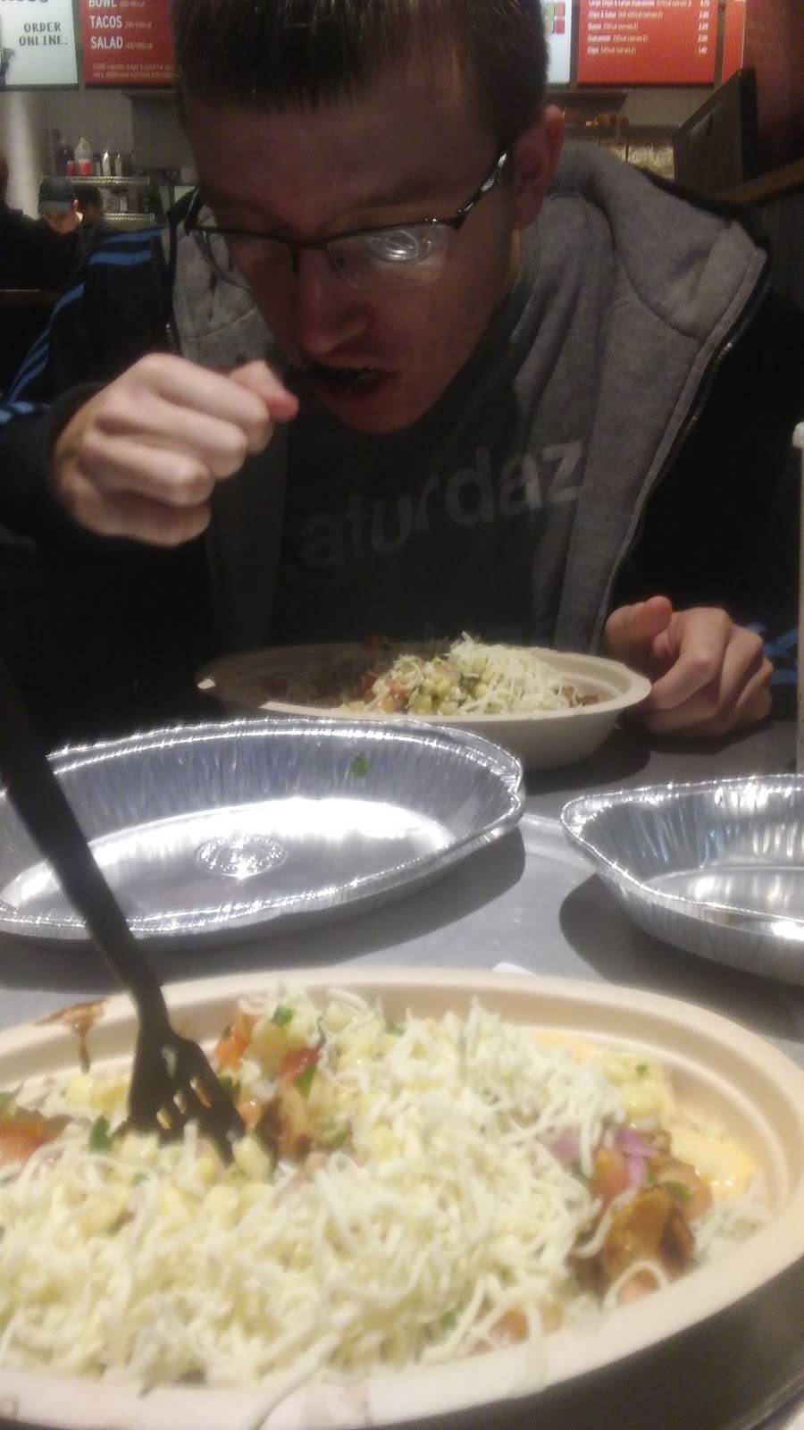 Chipotle Mexican Grill | restaurant | 589 Ring Rd, Harrison, OH 45030, USA | 5132021420 OR +1 513-202-1420