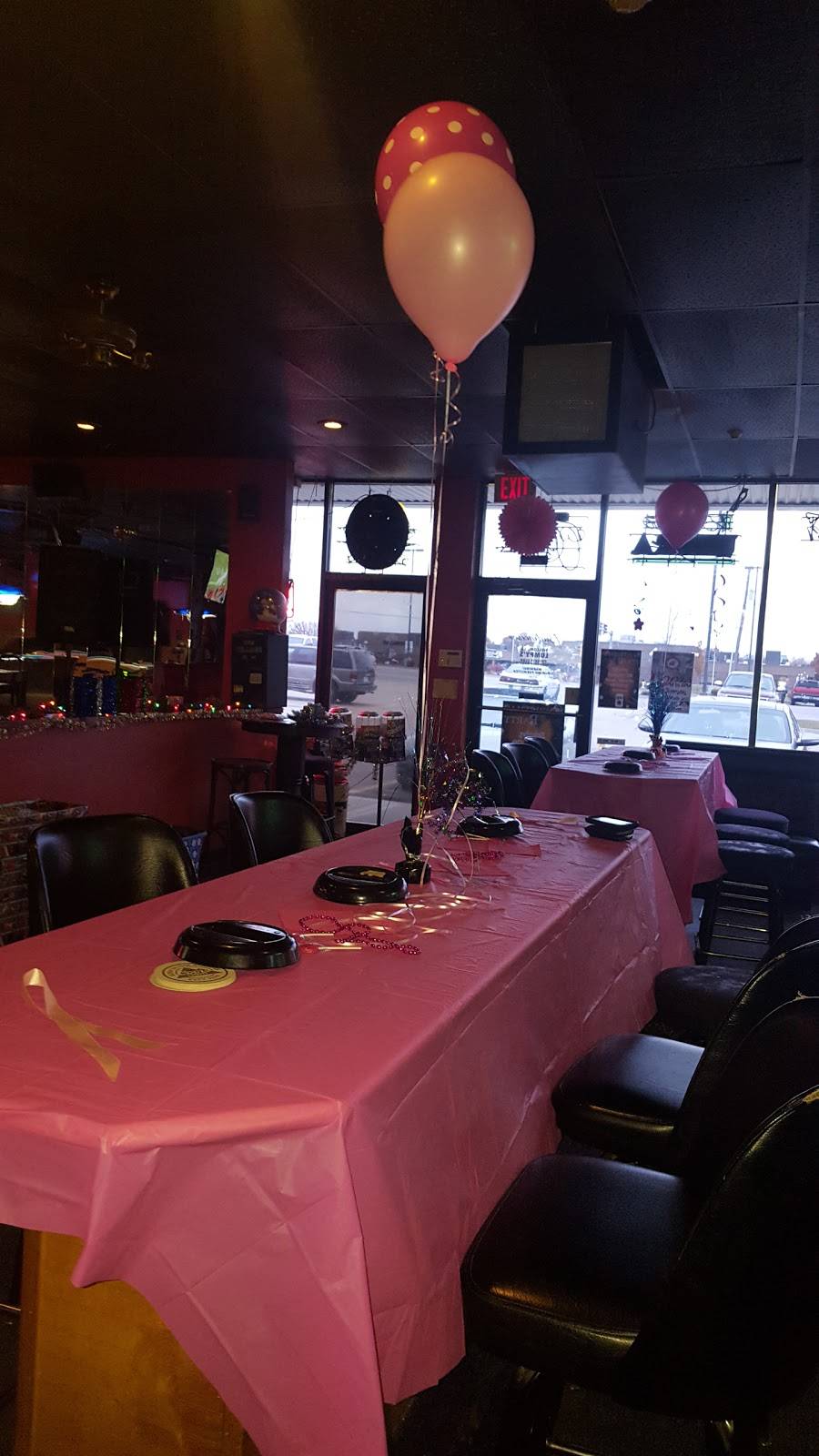 Lumpys Bar & Grill | night club | 1505 E 151st St, Olathe, KS 66062, USA | 9137826302 OR +1 913-782-6302