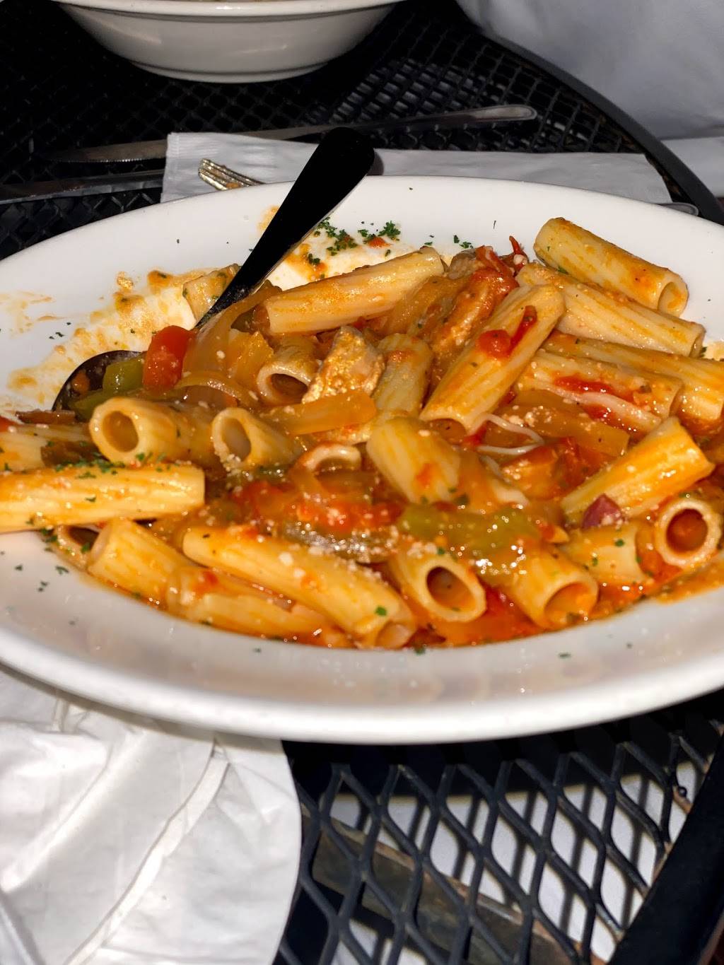 Rintronas Bistro | restaurant | 470 French Rd, Utica, NY 13502, USA | 3158648050 OR +1 315-864-8050