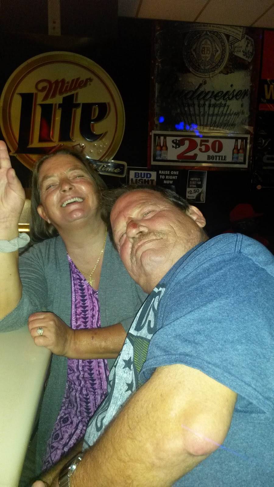 Murphys Place | restaurant | 112 Depot St, Wauseon, OH 43567, USA | 4193371160 OR +1 419-337-1160